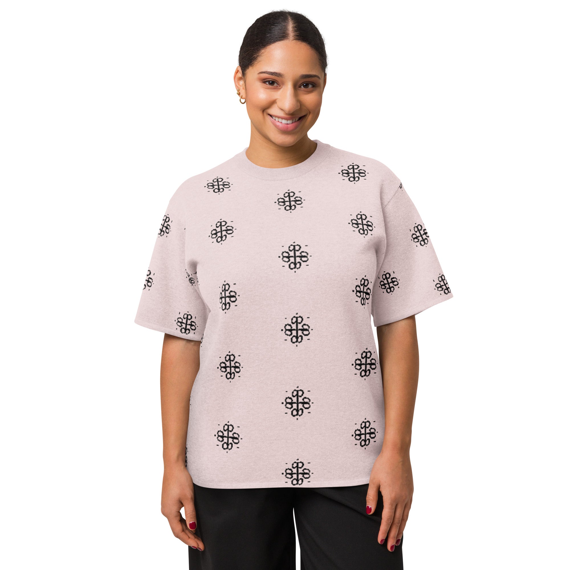 Aveline Knitted T-Shirt model Liora